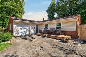 3906 Hillbrook Dr, Louisville, KY 40220