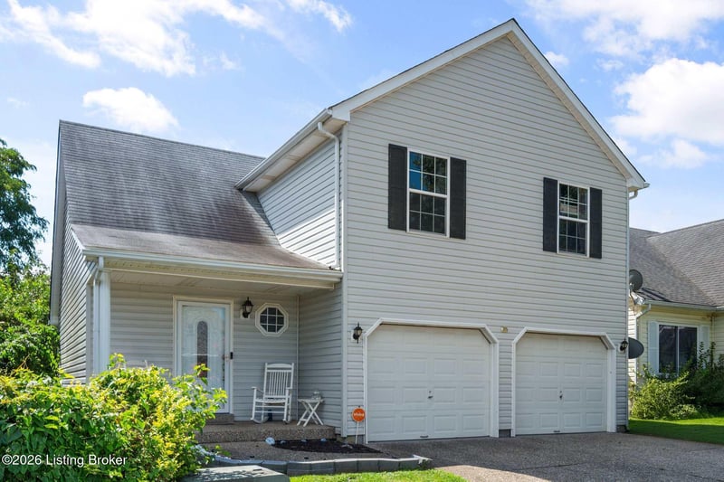 3913 Mimosa View Dr, Louisville, KY 40299