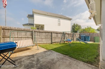3916 Mimosa View Dr, Louisville, KY 40299