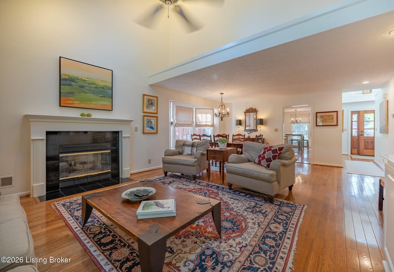 3917 Grandview Ave, Louisville, KY 40207
