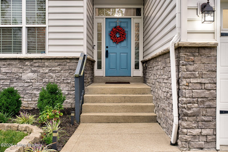 392 Berger Farm Dr, Mt Washington, KY 40047