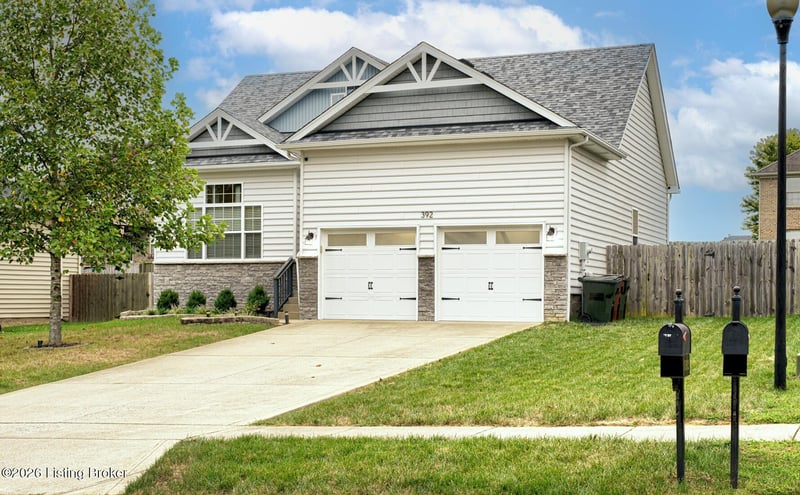 392 Berger Farm Dr, Mt Washington, KY 40047