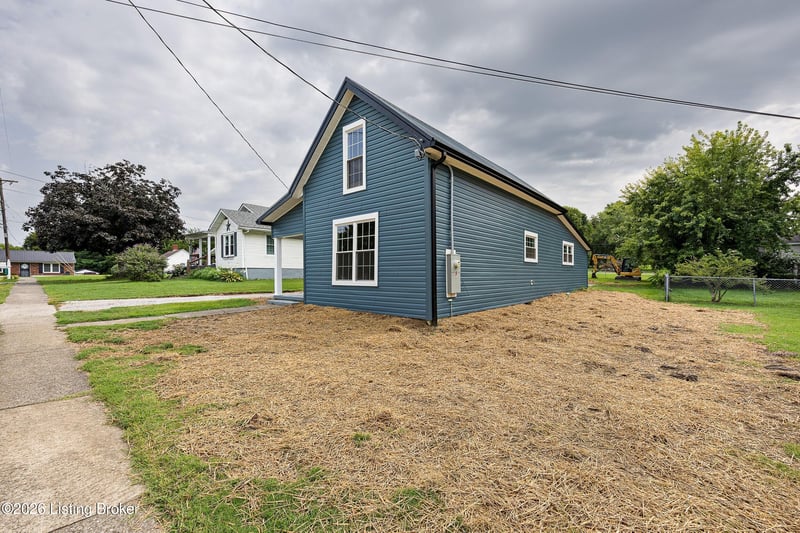 392 N 1st St, New Haven, KY 40051