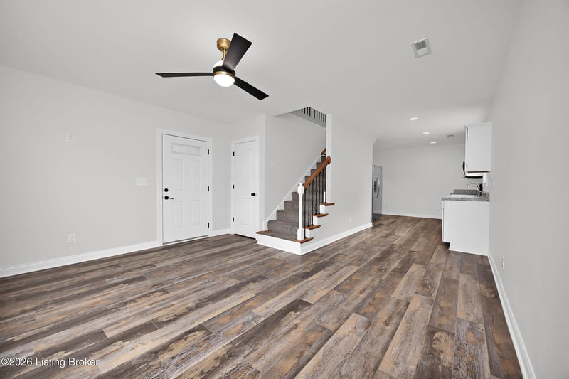 392 N 1st St, New Haven, KY 40051