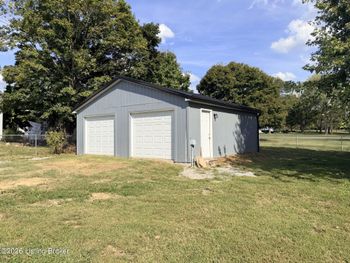 392 N 1st St, New Haven, KY 40051
