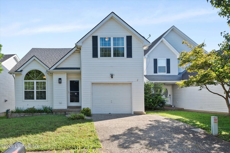 3925 Pinoak View Ct, Louisville, KY 40299
