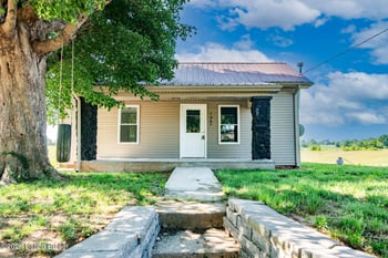 3963 Old Lexington Rd, Cave City, KY 42127