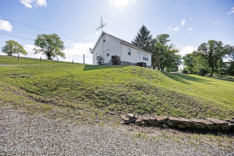 3999 N Loretto Rd, Lebanon, KY 40033