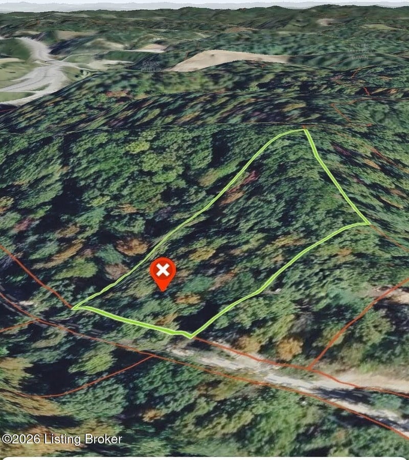 4 Black Bear Ridge Rd, Campton, KY 41301