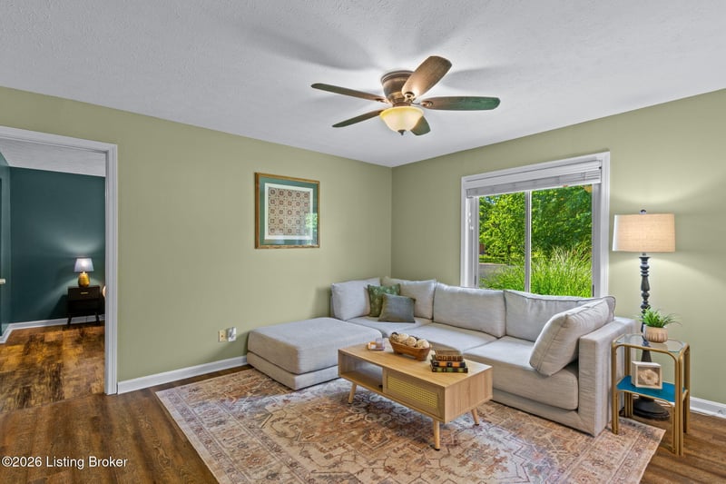 400 Rosewood Ct, Louisville, KY 40223