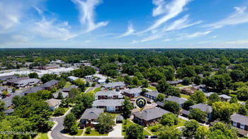 400 Rosewood Ct, Louisville, KY 40223