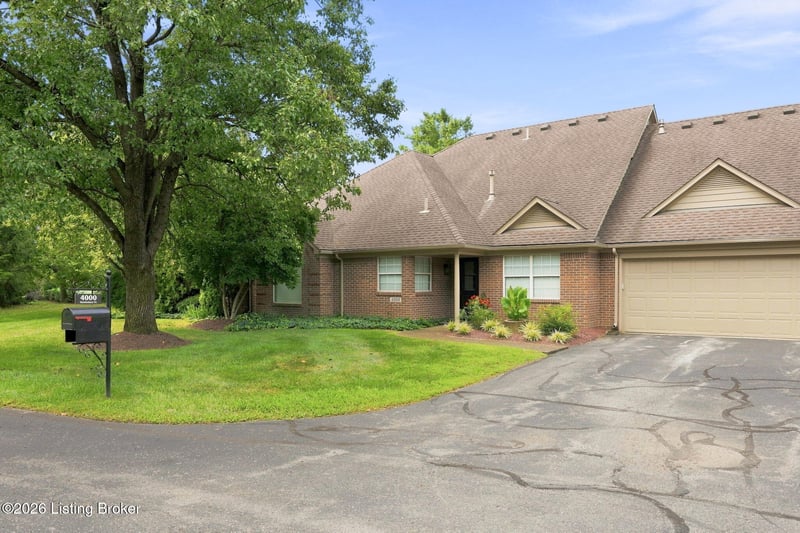 4000 Hawkesbury Ct, Louisville, KY 40241
