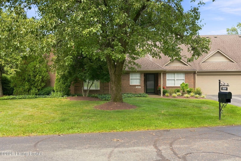 4000 Hawkesbury Ct, Louisville, KY 40241