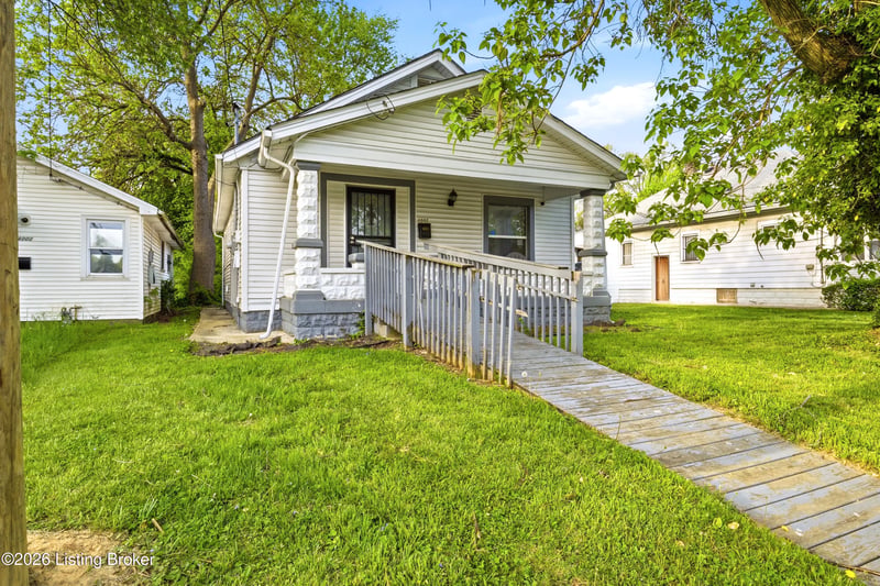 4002 Greenwood Ave, Louisville, KY 40211