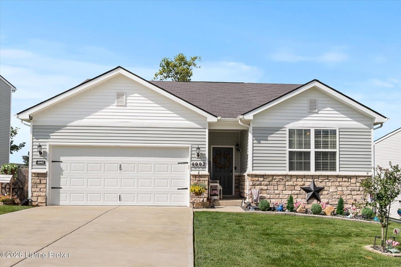 4002 White Pine Ln, La Grange, KY 40031