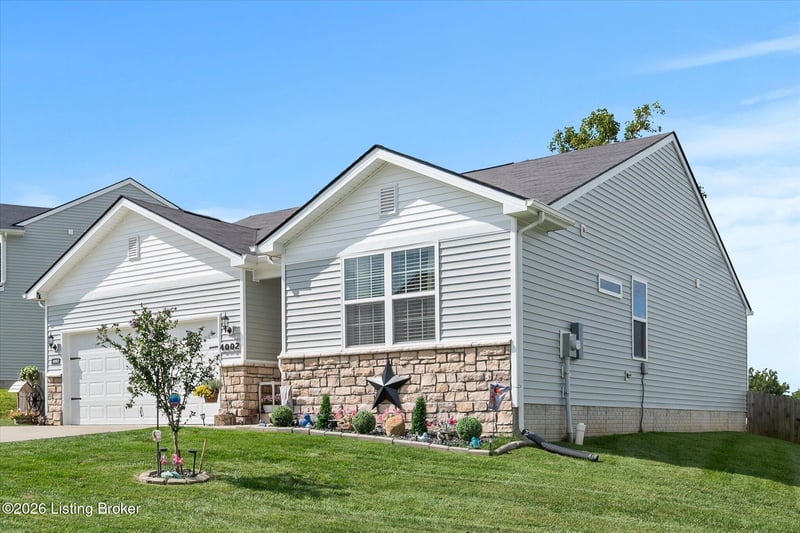 4002 White Pine Ln, La Grange, KY 40031