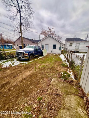 4003 Grand Ave, Louisville, KY 40211