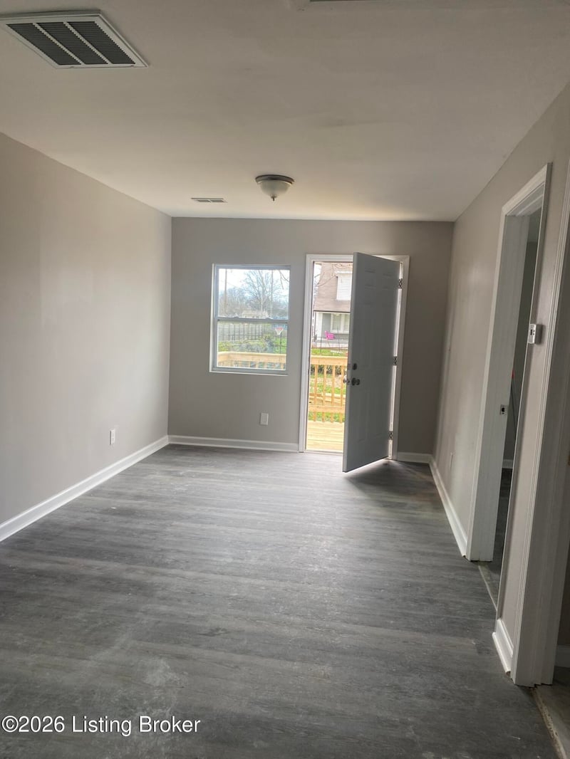 4003 Grand Ave, Louisville, KY 40211