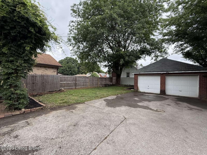 4003 Poplar Level Rd, Louisville, KY 40213