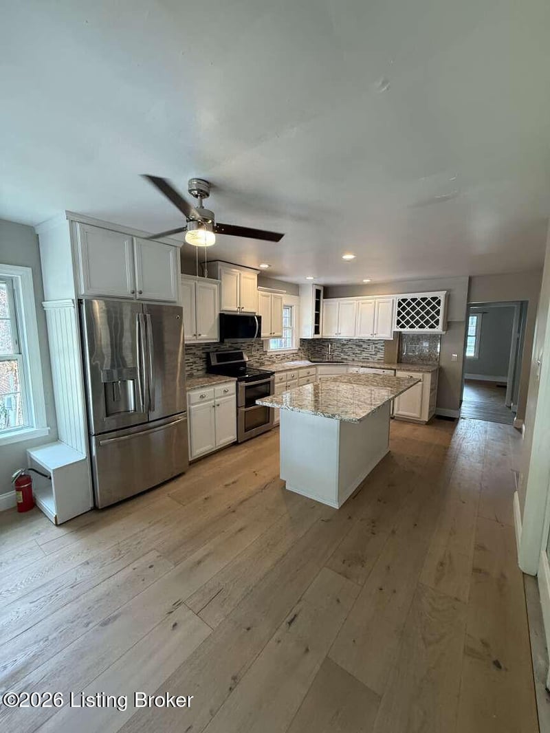 4003 Poplar Level Rd, Louisville, KY 40213