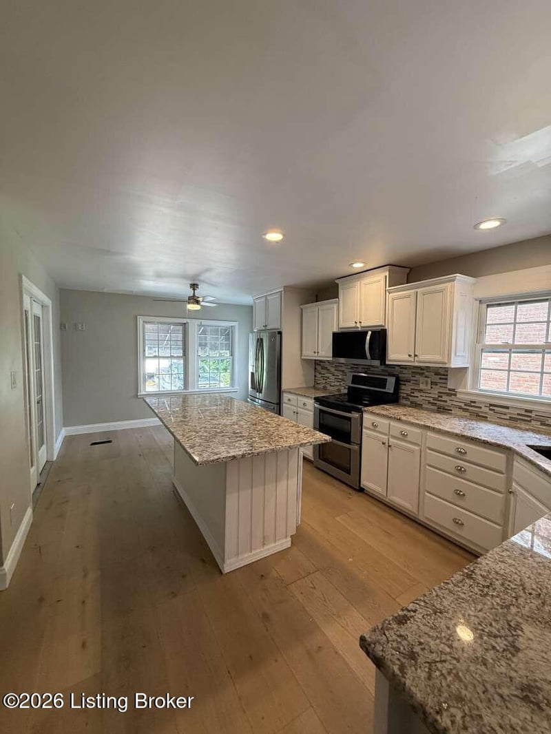 4003 Poplar Level Rd, Louisville, KY 40213