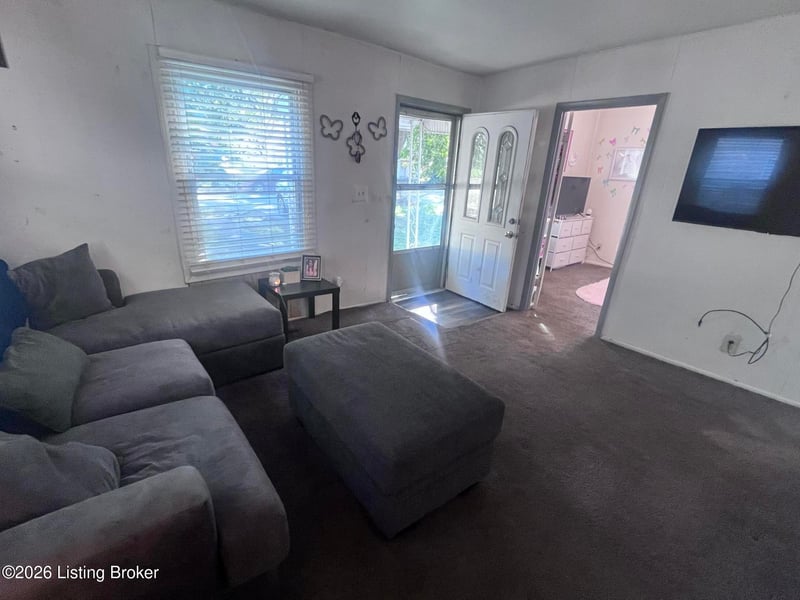 4004 Churchman Ave, Louisville, KY 40215