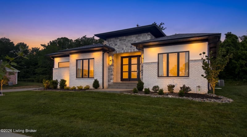 4007 Thomas Farm Dr, Louisville, KY 40299