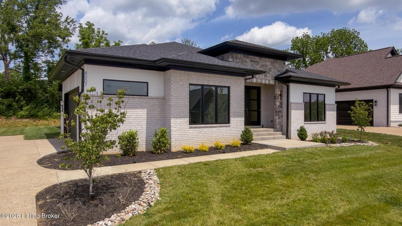 4007 Thomas Farm Dr, Louisville, KY 40299