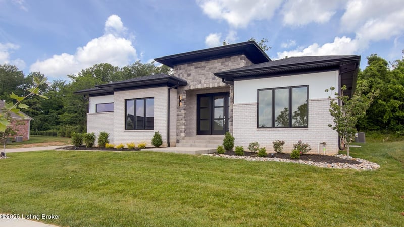 4007 Thomas Farm Dr, Louisville, KY 40299