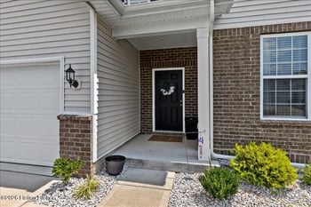 4008 Cobblestone Ln, La Grange, KY 40031
