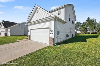4009 Cobblestone Ln, La Grange, KY 40031