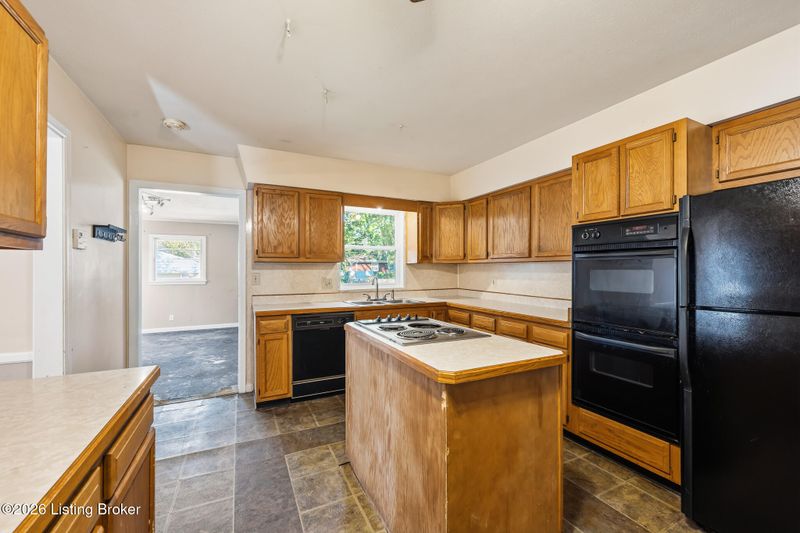 4009 Glen Valley Rd, Louisville, KY 40219