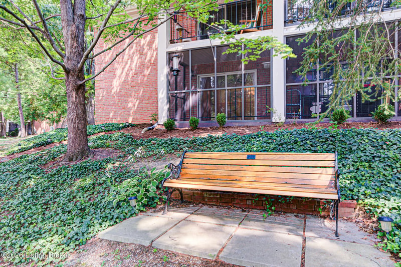 401 Forest Park Rd, Louisville, KY 40223