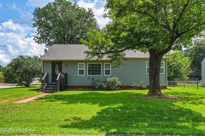401 S Center St, Bardstown, KY 40004