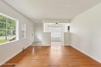 401 S Center St, Bardstown, KY 40004