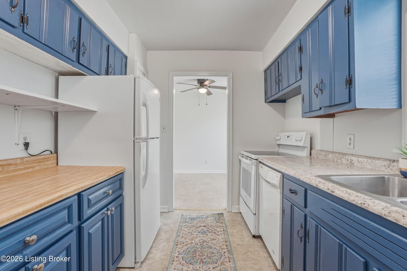 401 S Center St, Bardstown, KY 40004