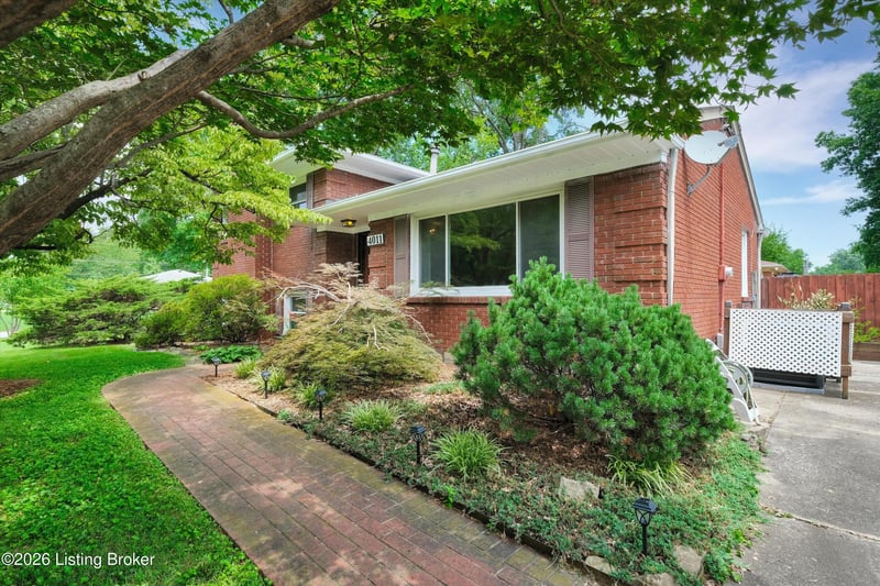 4011 Mamaroneck Rd, Louisville, KY 40218