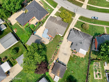 4012 Landside Dr, Louisville, KY 40220