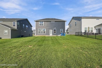 4016 Bent Creek Dr, La Grange, KY 40031