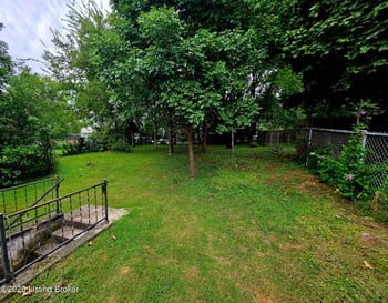 402 Garden Ct, Springfield, KY 40069