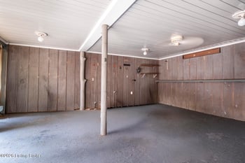 4021 Blossomwood Dr, Louisville, KY 40220