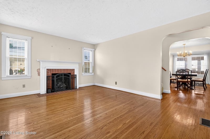 4021 Springhill Rd, Louisville, KY 40207