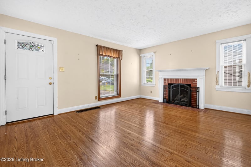 4021 Springhill Rd, Louisville, KY 40207