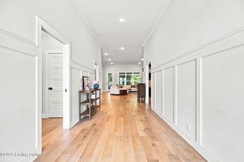 4027 Thomas Farm Dr, Louisville, KY 40299