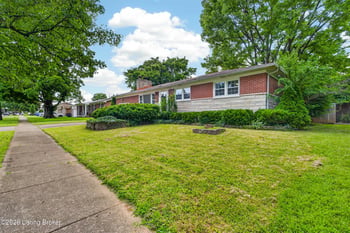 4031 Blossomwood Dr, Louisville, KY 40220