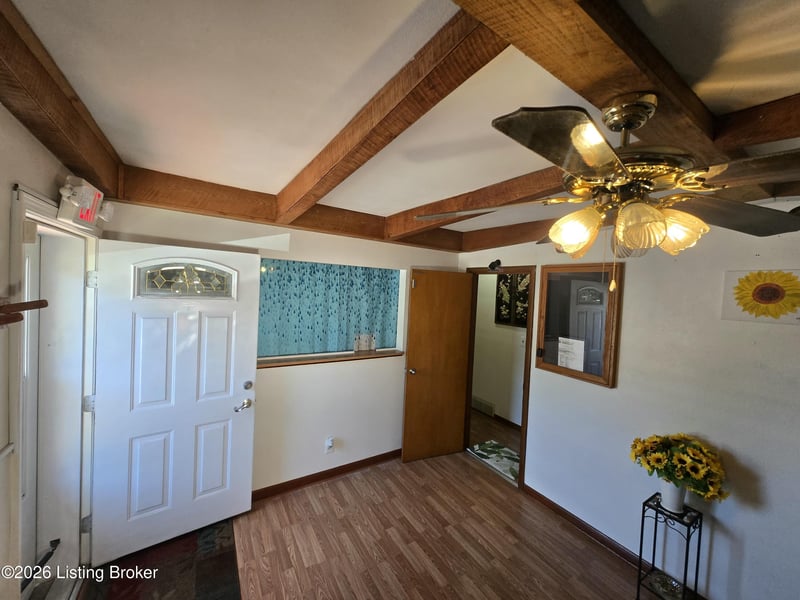 4035 Blanton Ln, Louisville, KY 40216