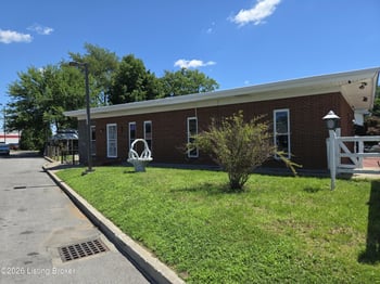 4035 Blanton Ln, Louisville, KY 40216