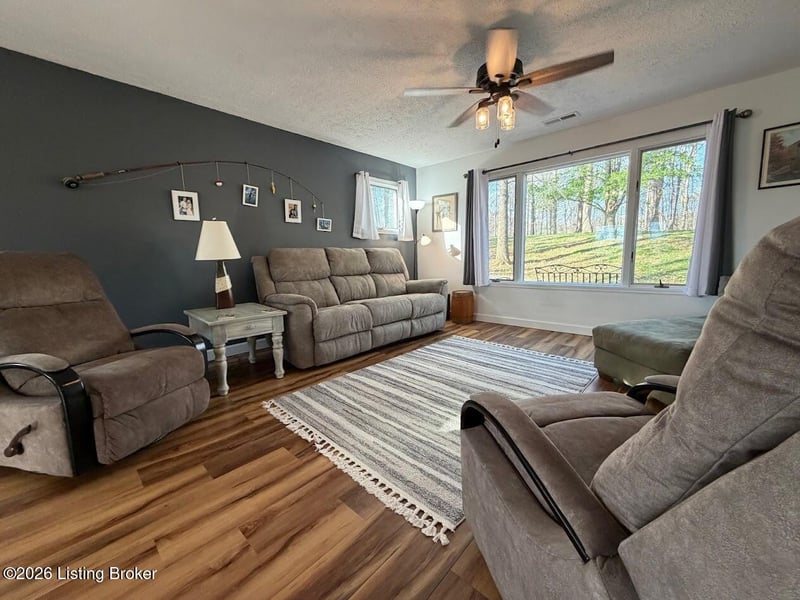 404 Lorel Dunbar Rd, Jamestown, KY 42629