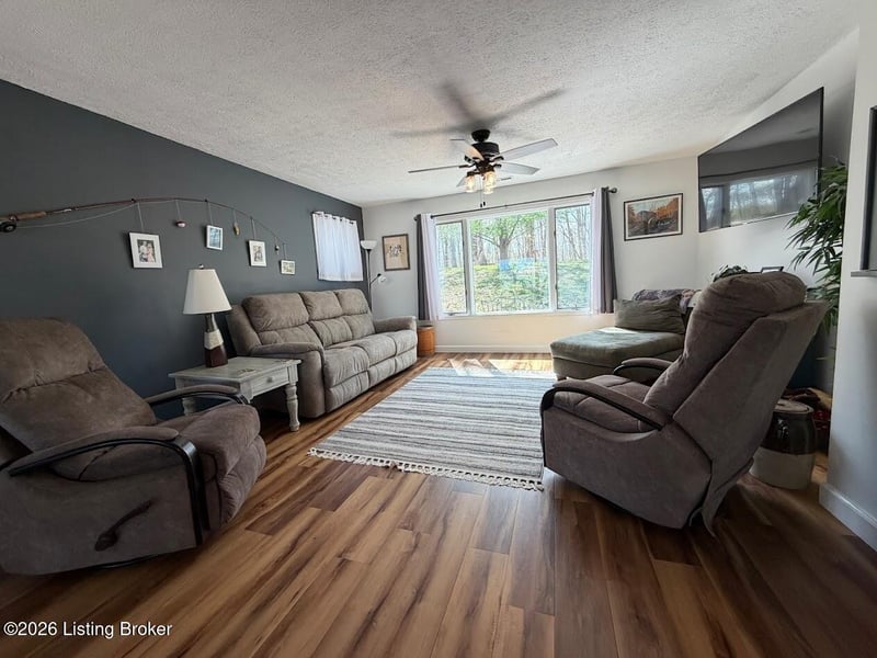 404 Lorel Dunbar Rd, Jamestown, KY 42629