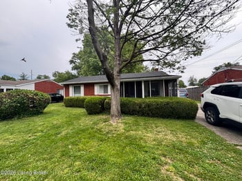 405 Mac Brae Rd, Louisville, KY 40214